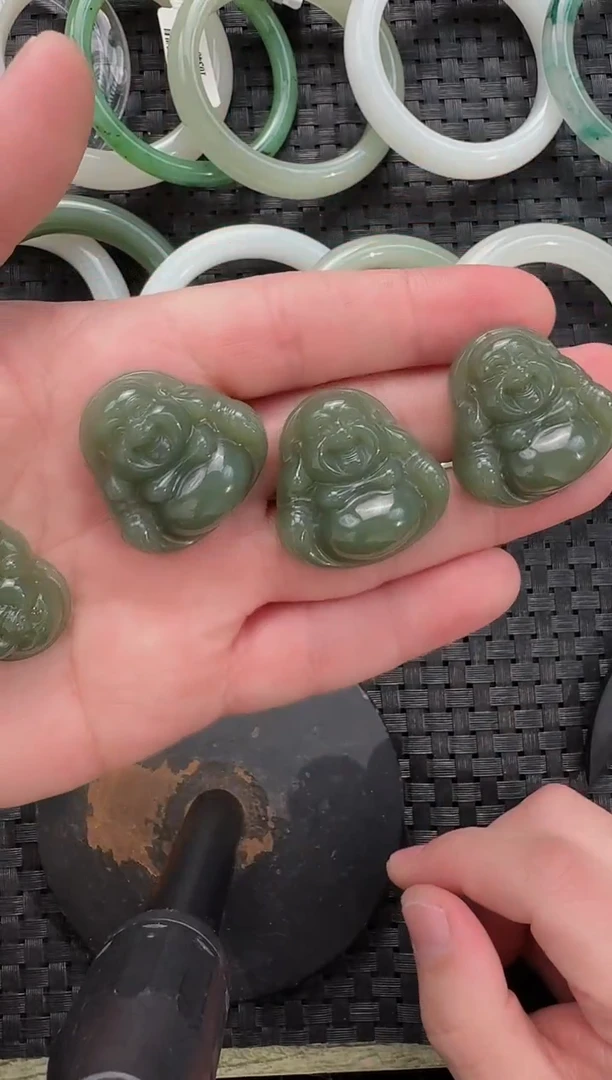 颈饰未镶嵌和田玉黄口佛公（多样性发货拍一发一）