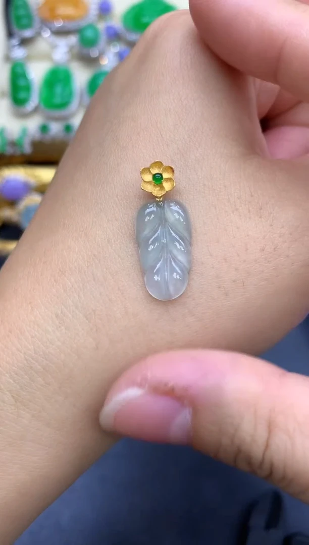 颈饰18K金镶嵌翡翠14-中国好珍宝