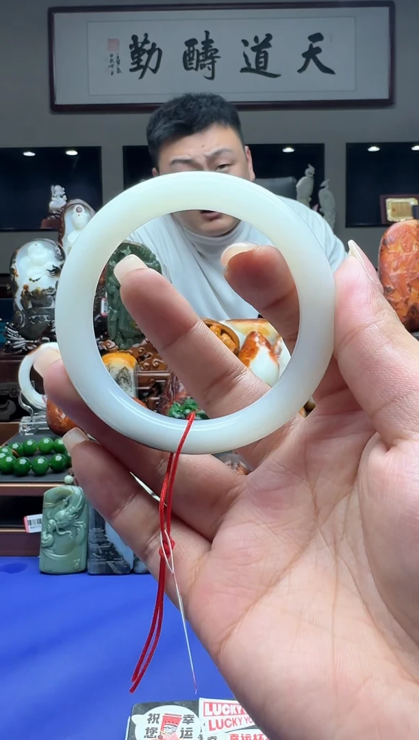 【闪购商品】和田玉手镯未镶嵌111111zl