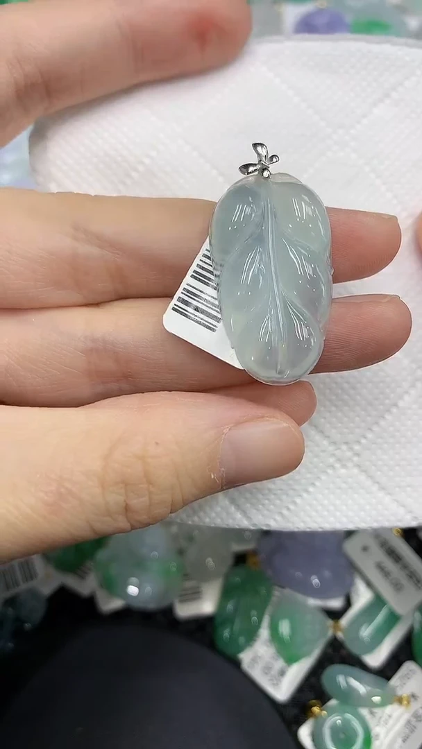 颈饰18K金镶嵌翡翠a货支持复检百元以上9元证书费自理