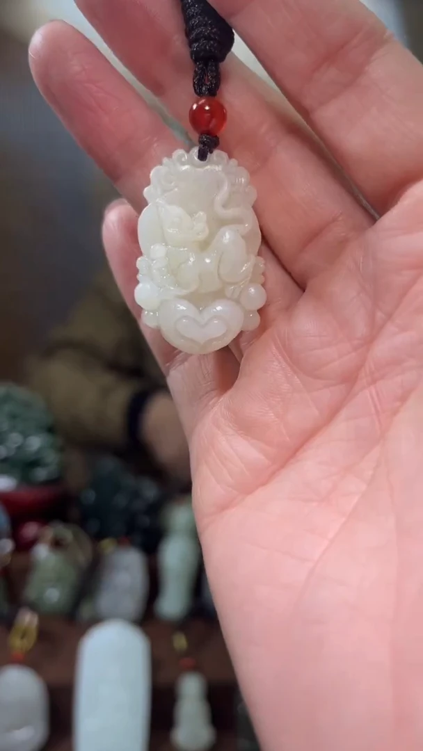 颈饰未镶嵌和田玉·