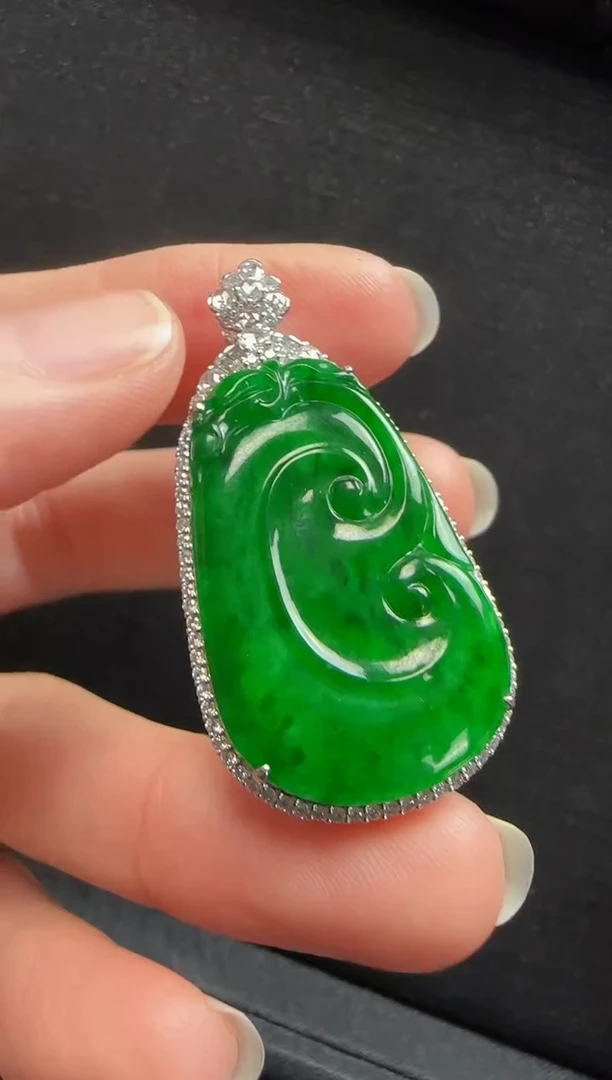 【闪购商品】翡翠颈饰18K金镶嵌616如意一个