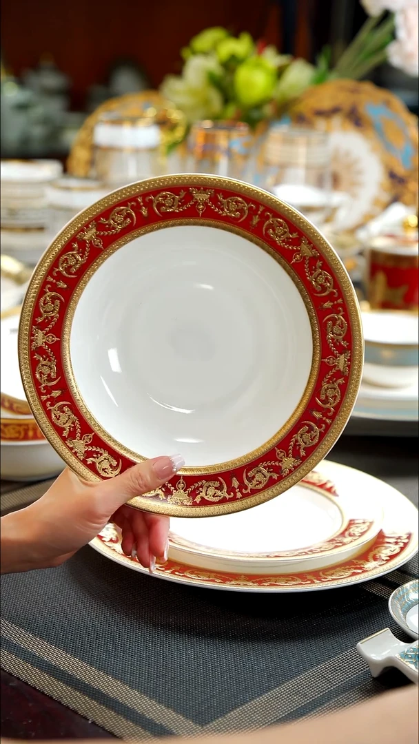 瓷片8.5英寸草帽盘 1个