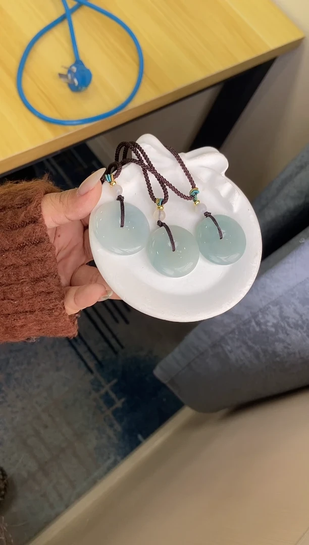 【闪购商品】翡翠颈饰未镶嵌24082701A平安扣多样性发一件