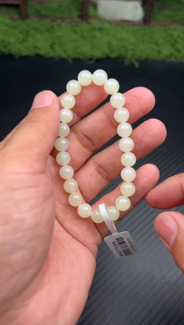 未镶嵌手串和田玉若羌微色差卡8