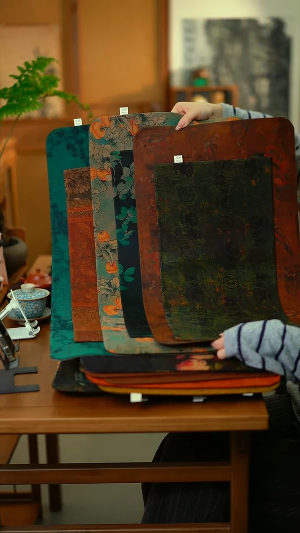 大冰咖绿加小拼接红色➕大柿柿如意加小暗夜➕大飞天加小秦汉