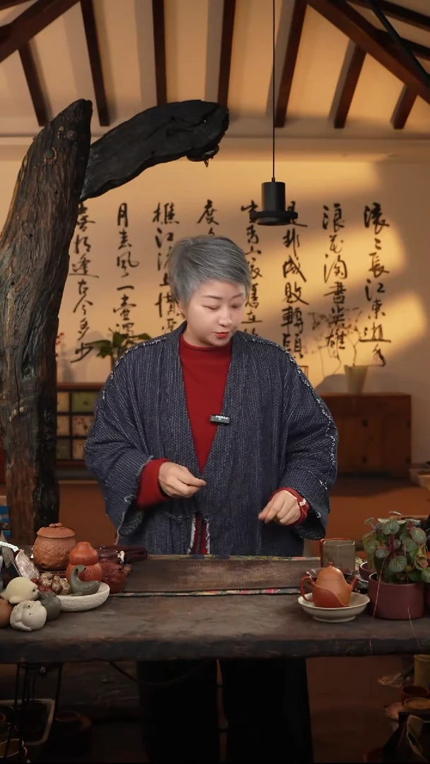 温*朱泥刻绘繁花紫砂可乐杯