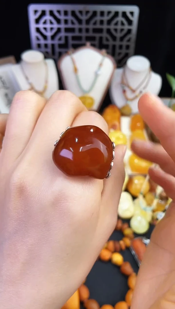 未镶嵌琥珀珠宝奇石柒月