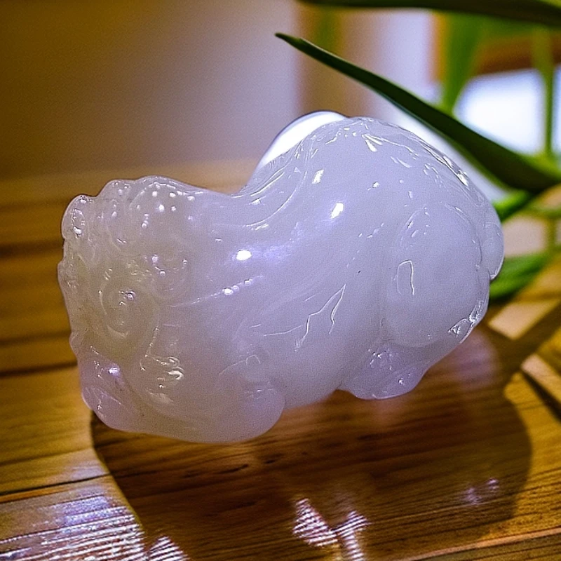 非金属羽毛吊坠 爆款貔貅手工雕刻时尚百搭气质玉石挂件女款配饰