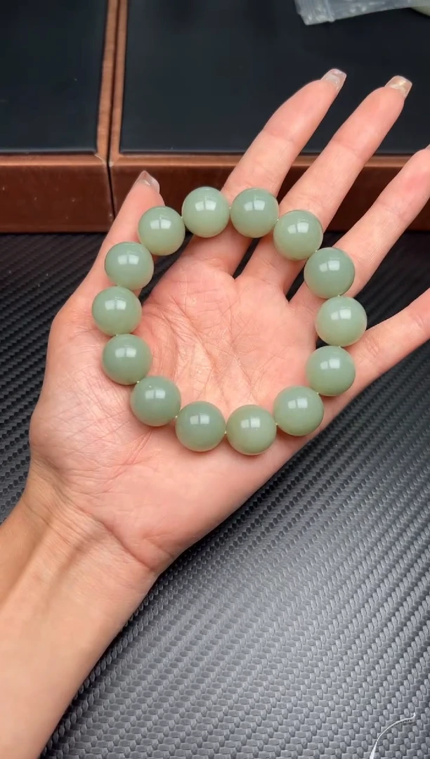 未镶嵌手串和田玉且末微色差近矿卡16j