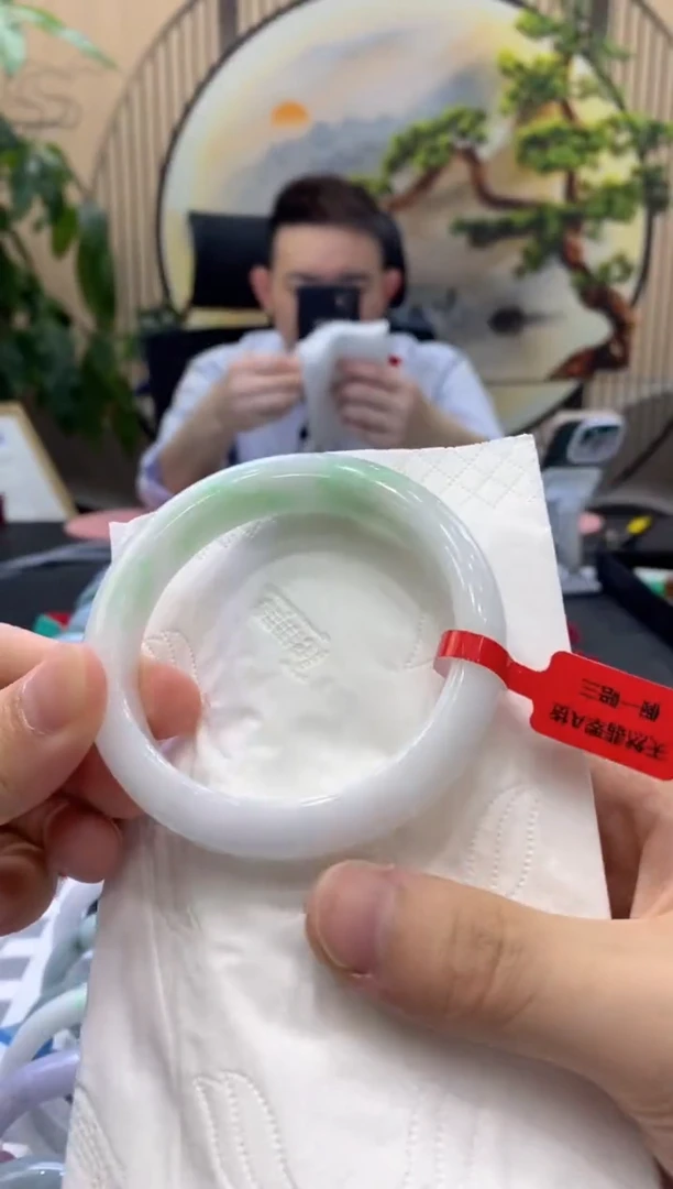 翡翠手镯未镶嵌00000007067