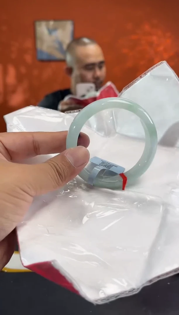 未镶嵌手镯翡翠6