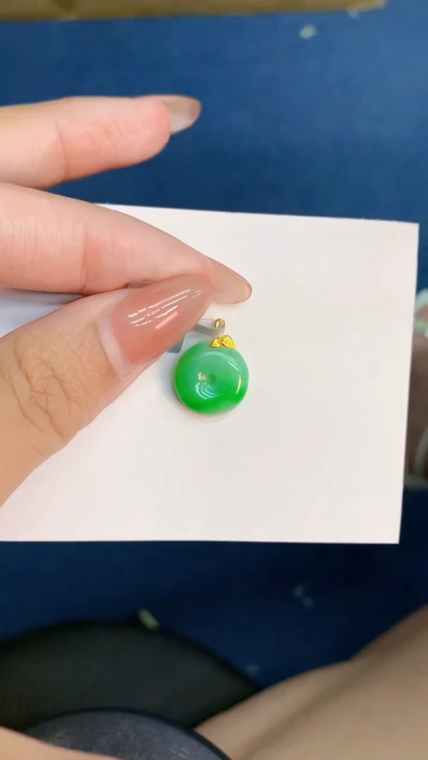 翡翠18K金镶嵌吊坠(不含链)1