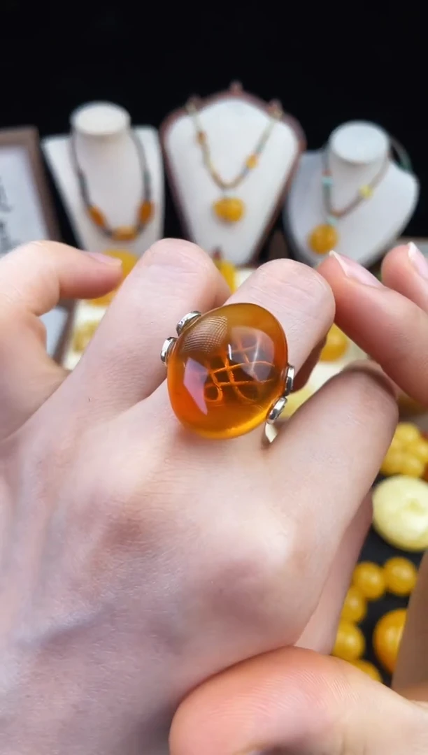 琥珀未镶嵌珠宝奇石柒月