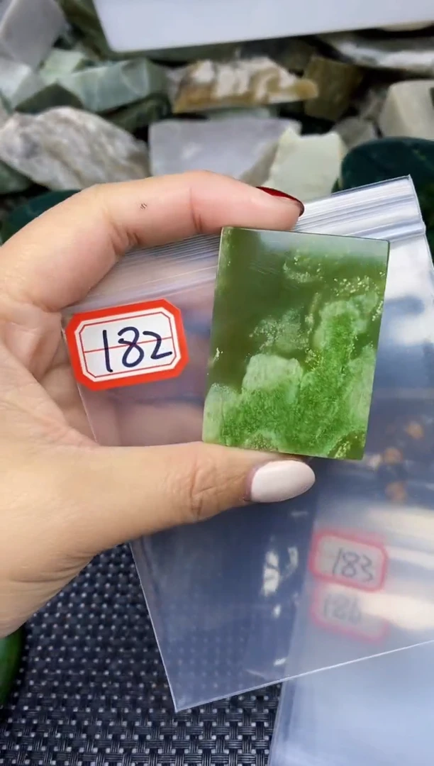 【闪购商品】和田玉多样性发货未镶嵌多样性发货