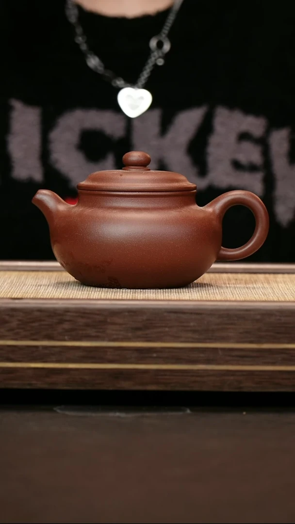 茶壶紫砂中槽清 大亨仿古250cc