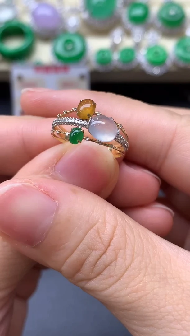 18K金镶嵌戒指翡翠240-中国好珍宝