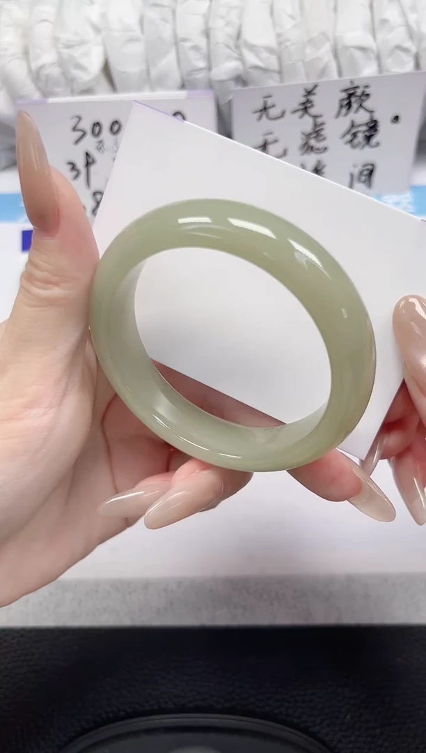 未镶嵌手镯石英岩玉55-53.8