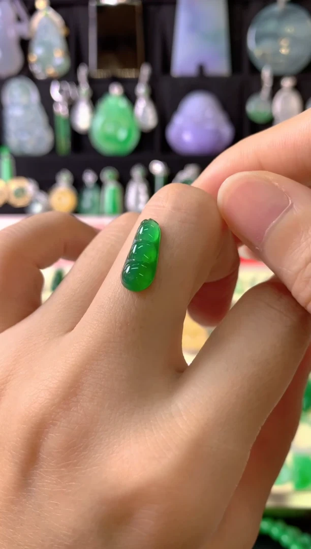 定制翡翠未镶嵌1裸玉（客户意向镶嵌）