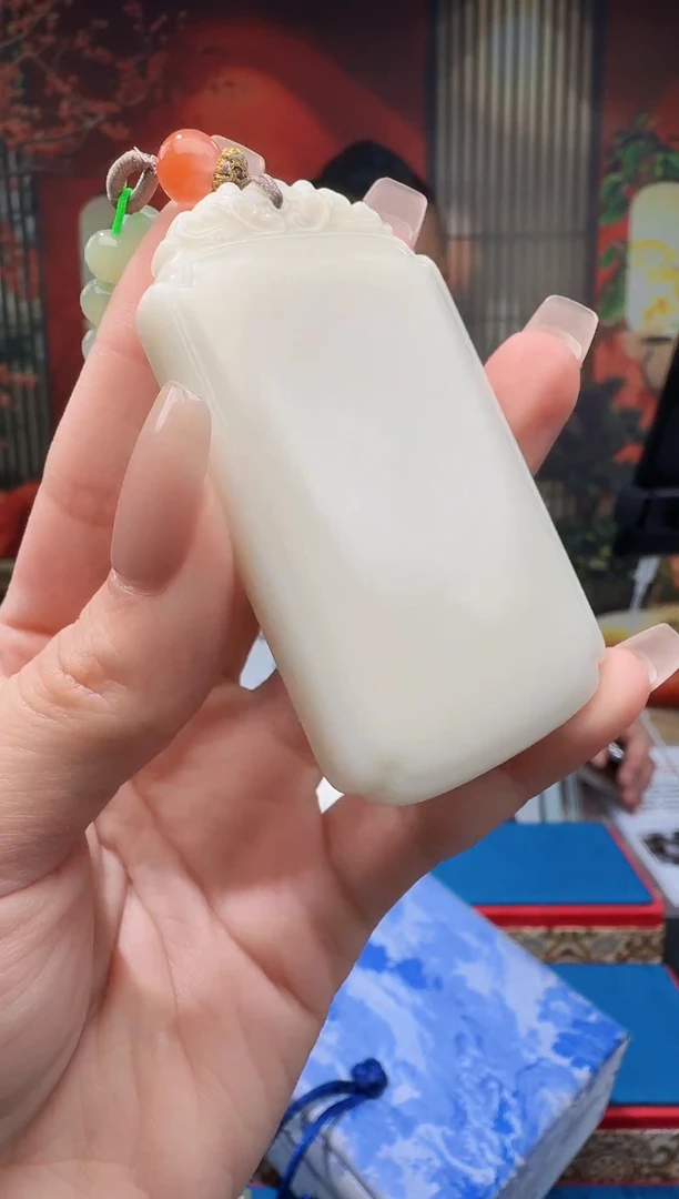 定制和田玉玉器厂匠心馆和田玉多样性发一