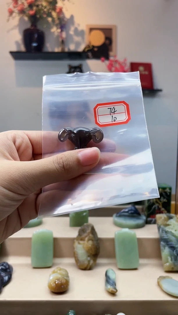 未镶嵌和田玉挂件T*H1