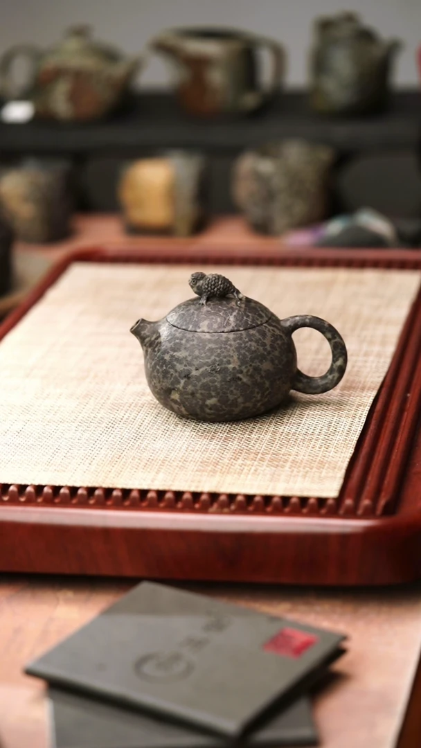 柯荣盛老师作品冰碛岩重工雕刻金玉满堂壶230cc