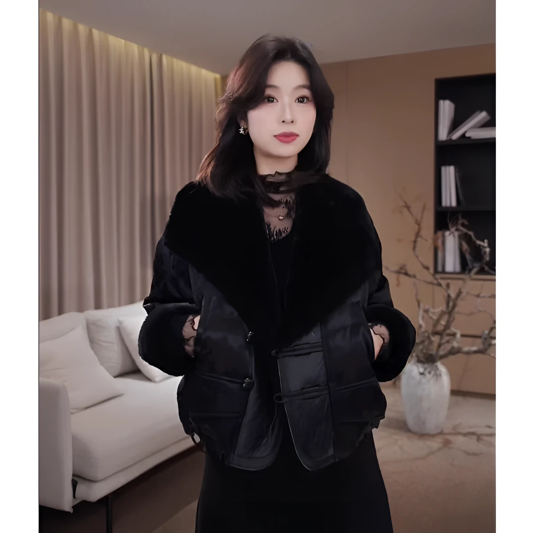 广州琴姐【暮色蔷薇】皮毛一体拼接90白鹅绒新中式羽绒服外套女 083
