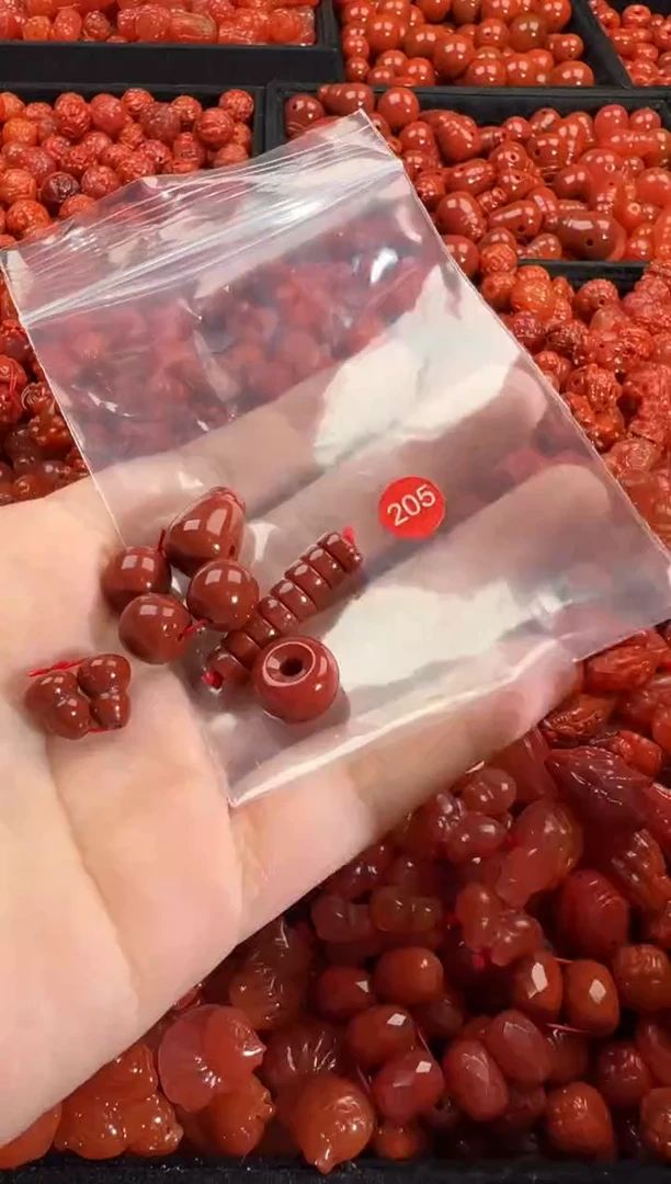 颈饰未镶嵌南红玛瑙1