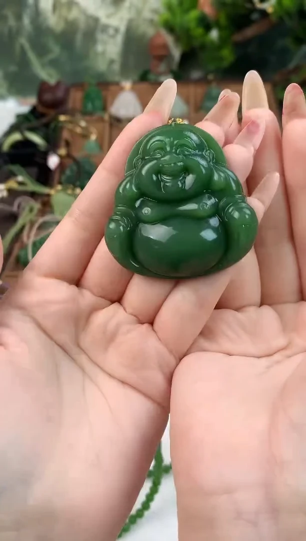 颈饰未镶嵌和田玉吊坠