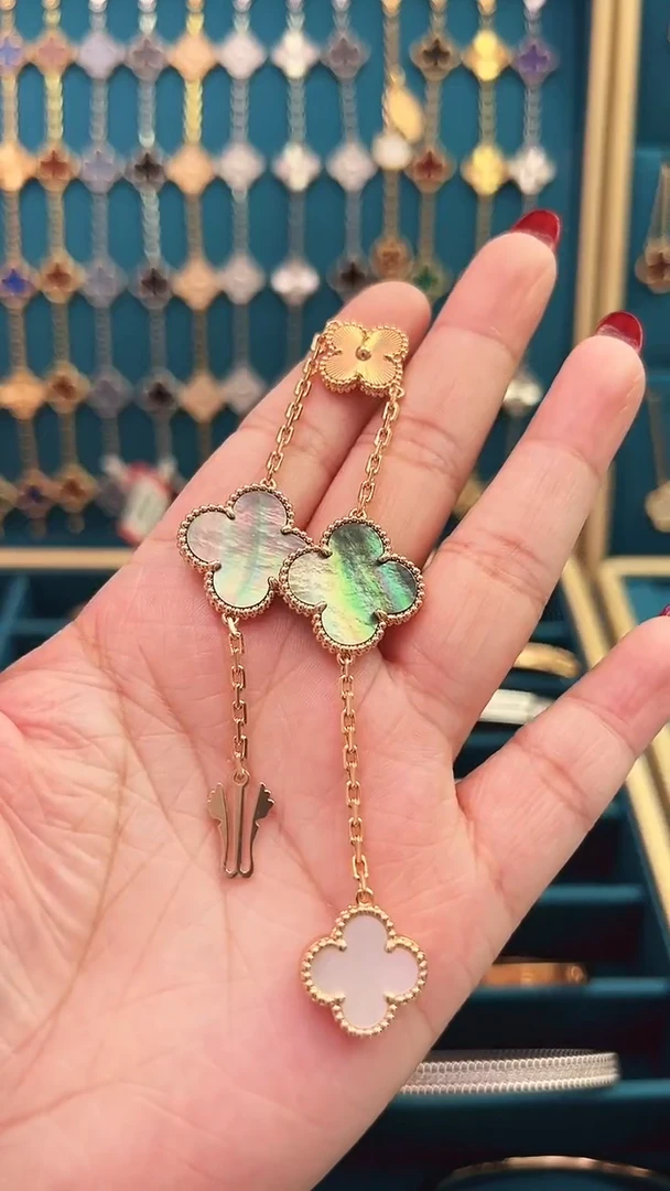 18K金镶嵌贝壳（贝母）手链镭射拼灰贝四花手链