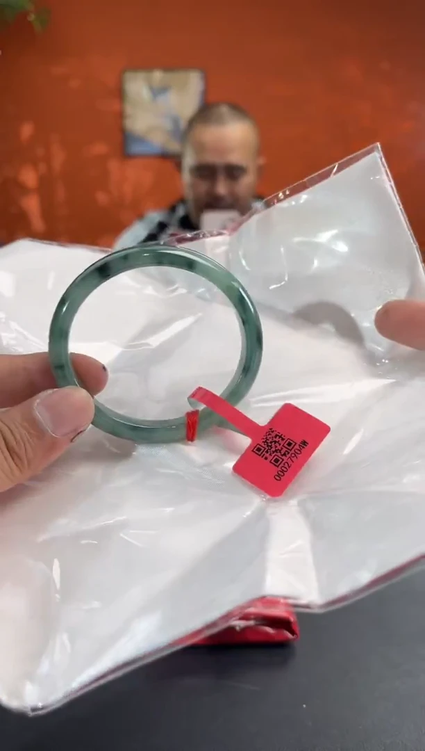 未镶嵌手镯（贵妃镯）翡翠9 54