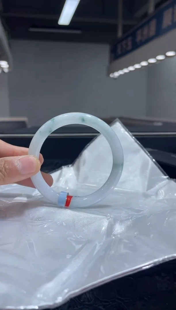 未镶嵌手镯翡翠2