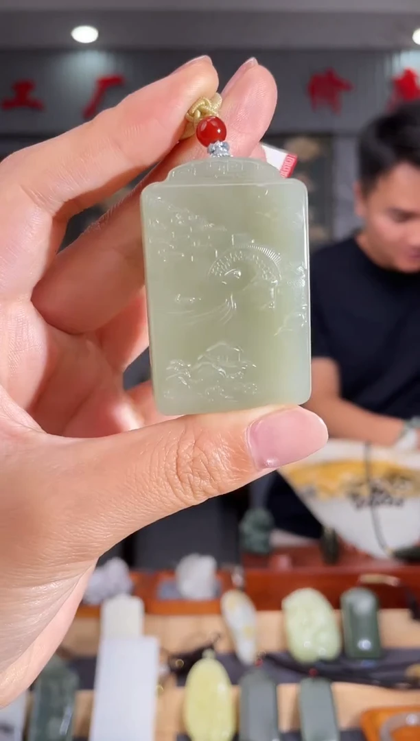 和田玉未镶嵌颈饰1