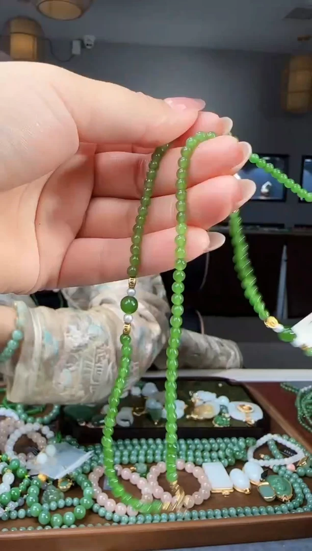 和田玉18K金镶嵌吊坠(不含链)1