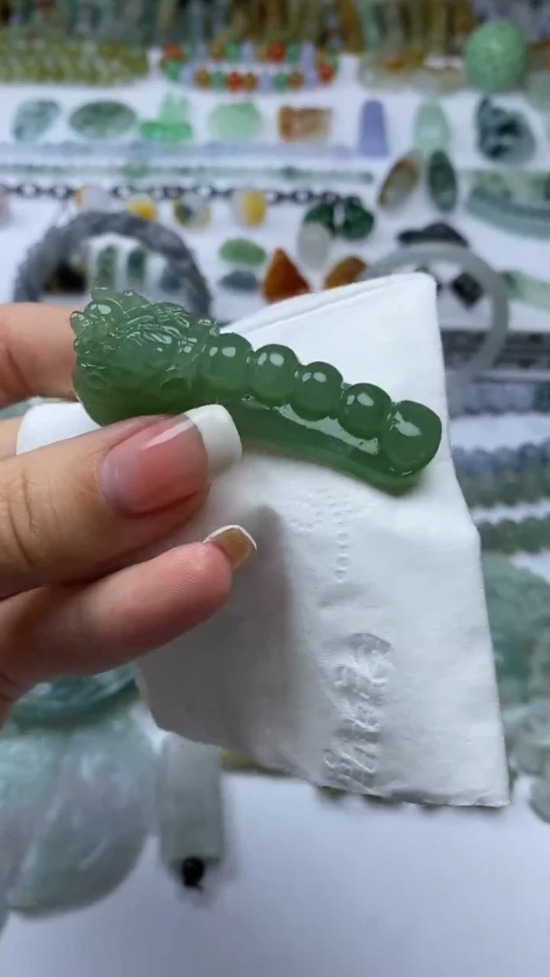 未镶嵌定制翡翠石**妈毛货定制不退不换