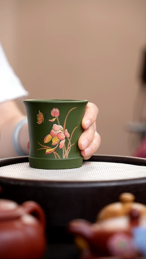 茶壶紫砂民国绿竹节杯泥绘蝶恋花