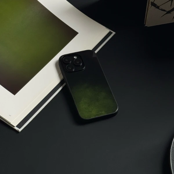 「黑瓷京绿」适用于苹果17pro/16promax/15pro高级感手机壳14pro/13