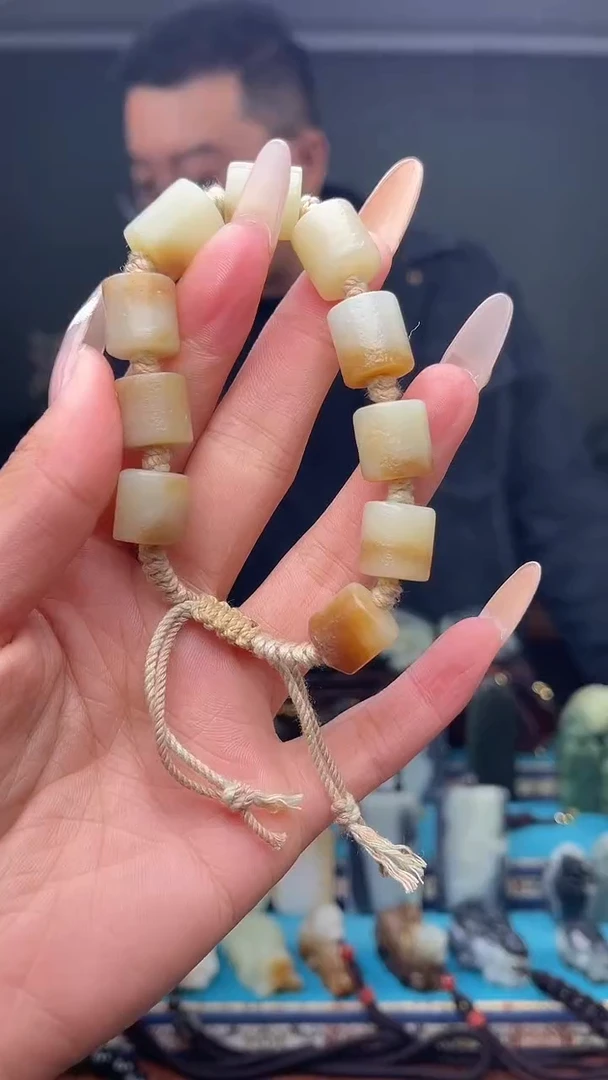 未镶嵌和田玉挂件1