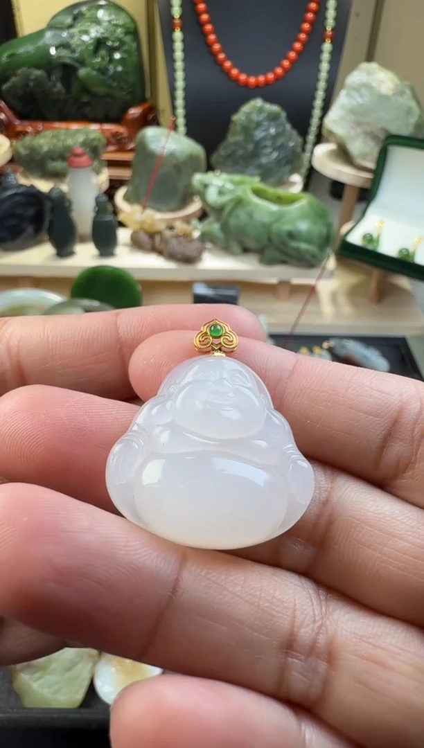 和田玉18K金镶嵌颈饰和田玉