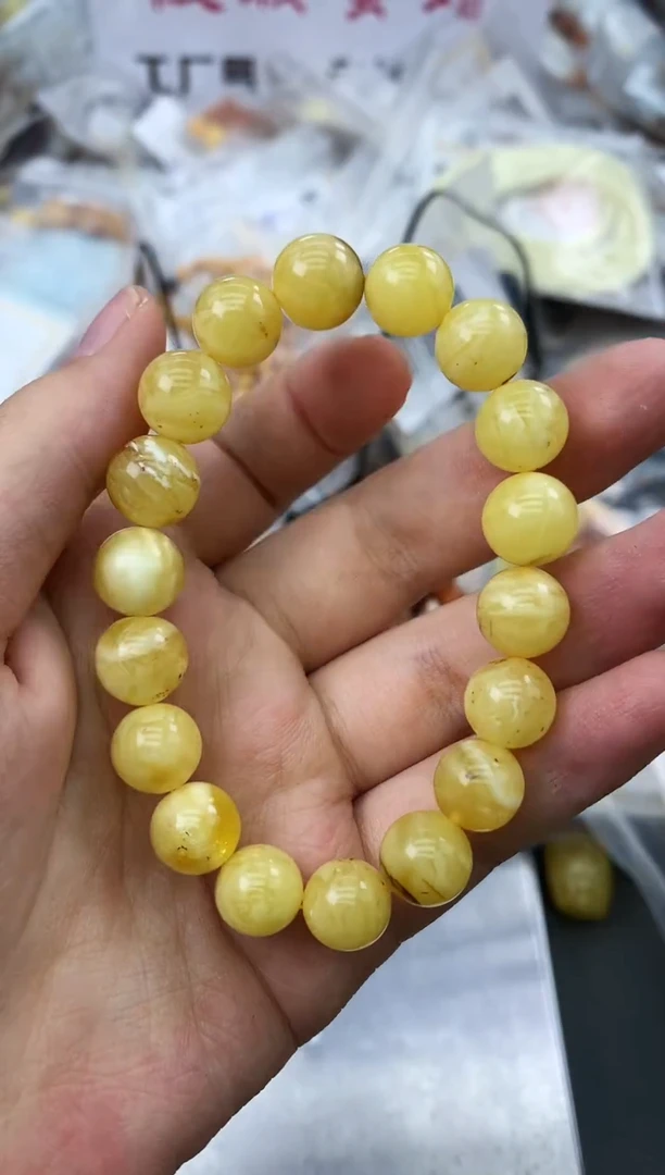 未镶嵌琥珀珠宝奇石140