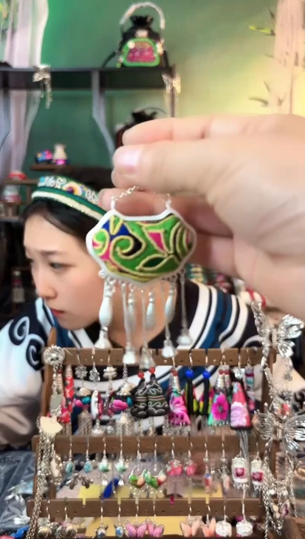 织绣彩云南阁非遗老绣650