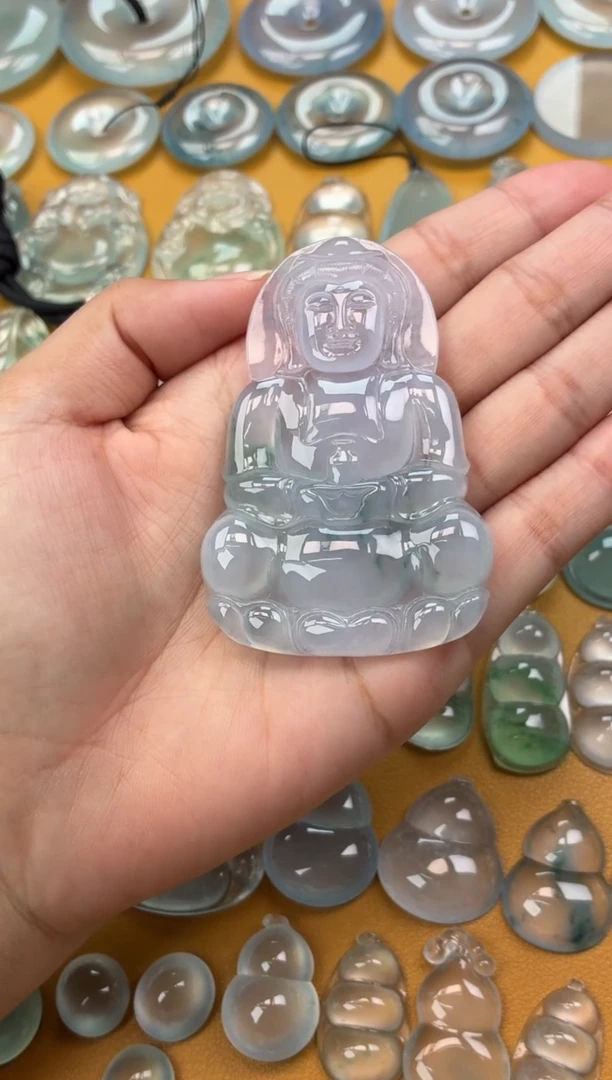 吊坠(不含链)未镶嵌翡翠28 观音 70.6 46.5 6.0