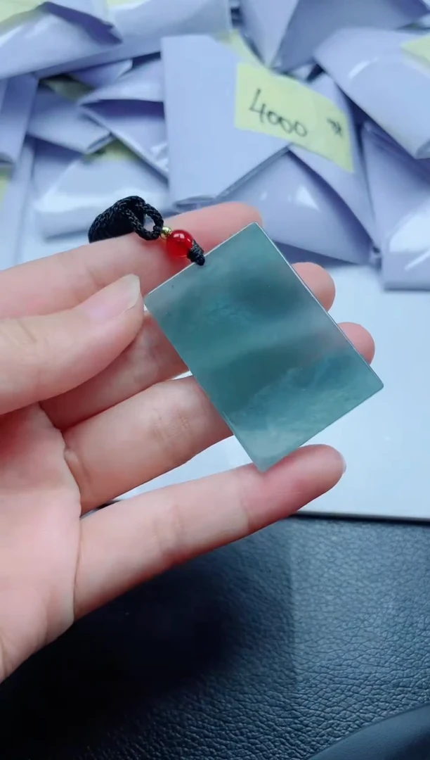 翡翠未镶嵌颈饰