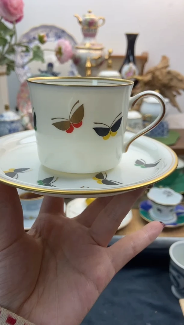 瓷片全新香兰咖啡杯蝴蝶微淡谨慎参拍，防伪帖撕毁无售后