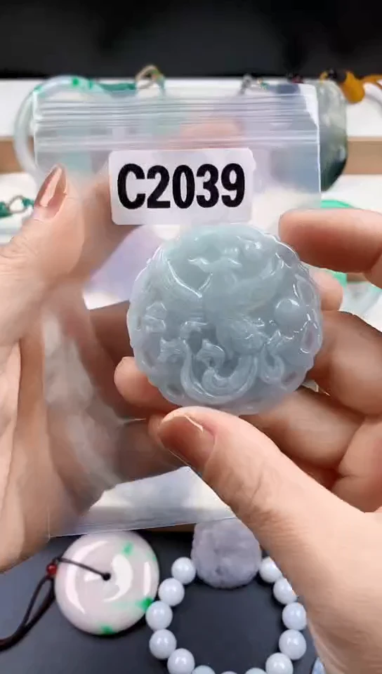 颈饰未镶嵌翡翠天然翡翠吊坠挂件