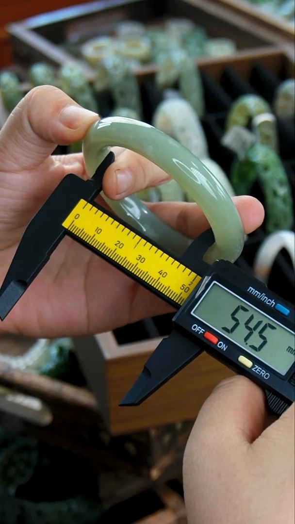 未镶嵌手镯和田玉1.1     55圈口