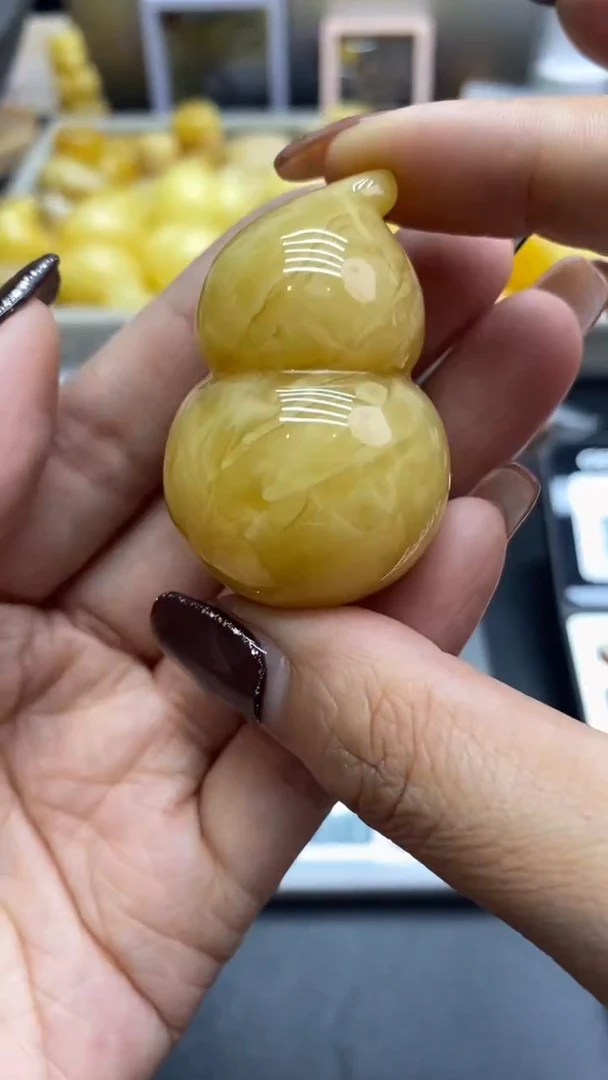 琥珀未镶嵌珠宝奇石2843