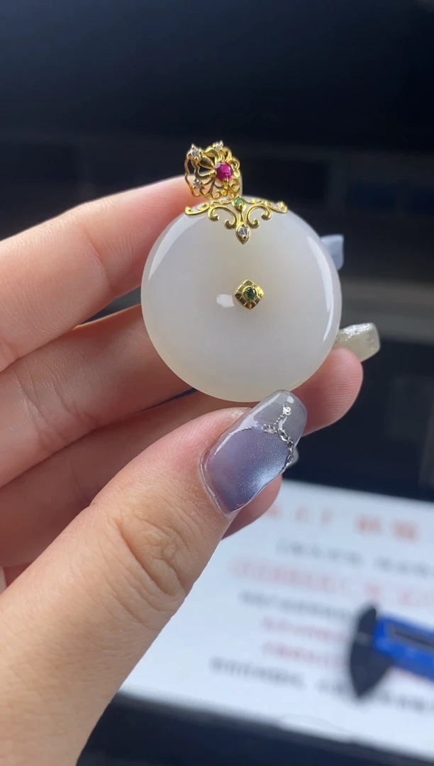 和田玉18K金镶嵌吊坠(不含链)吊坠-D9096