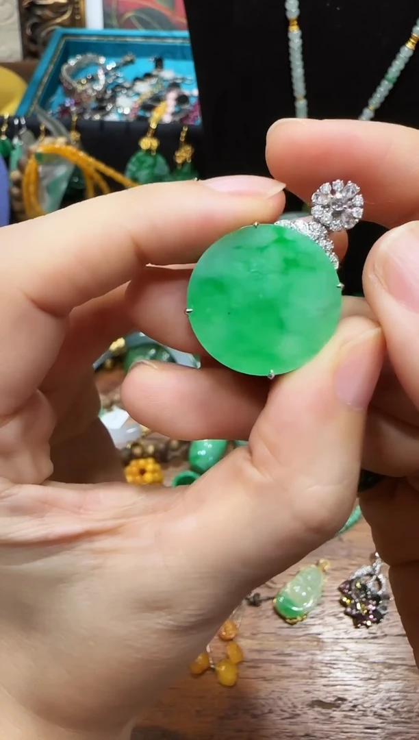 颈饰未镶嵌翡翠翡翠圆牌