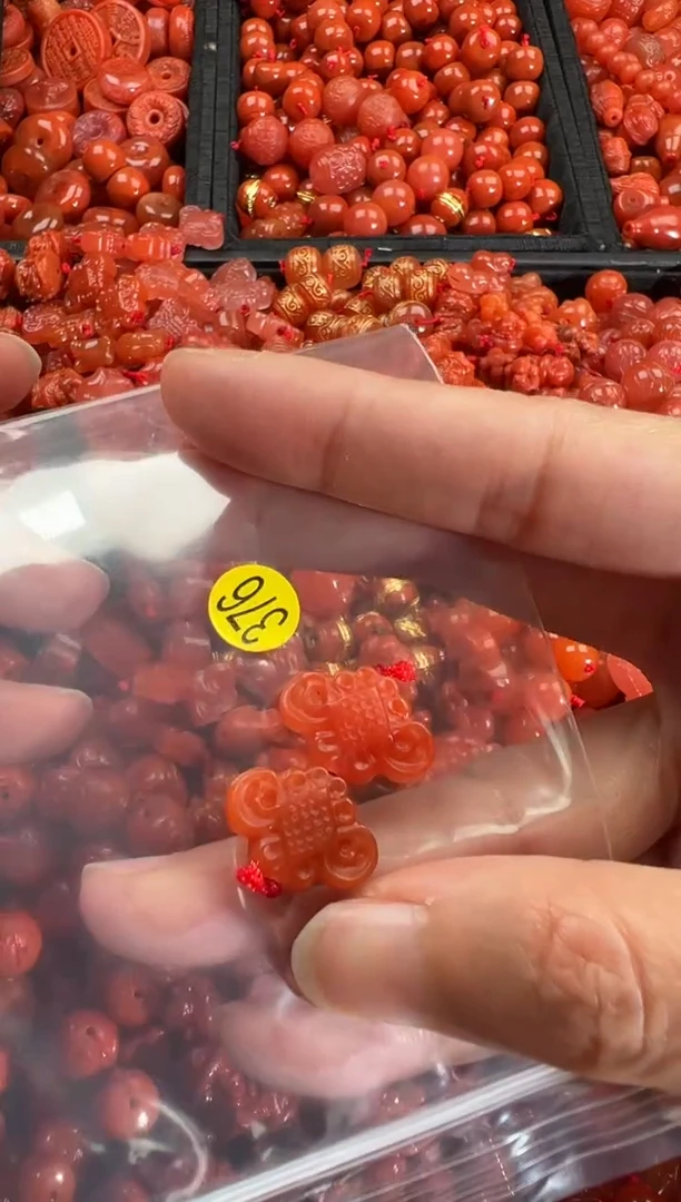 【闪购商品】南红玛瑙颈饰未镶嵌1
